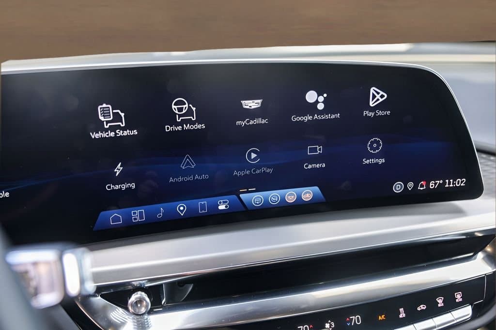 2025 Cadillac LYRIQ - Image 18