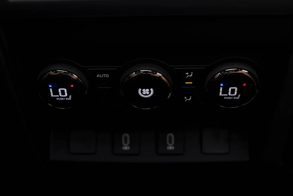 2026 Land Rover Defender 110 - Image 36
