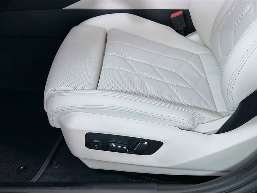 2026 BMW 5 Series - Image 21