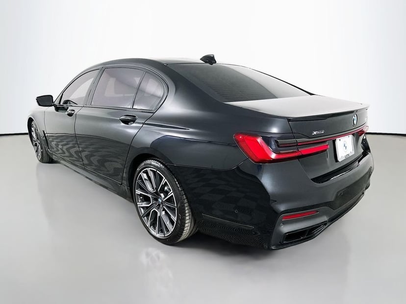2022 BMW 7 Series - Image 7