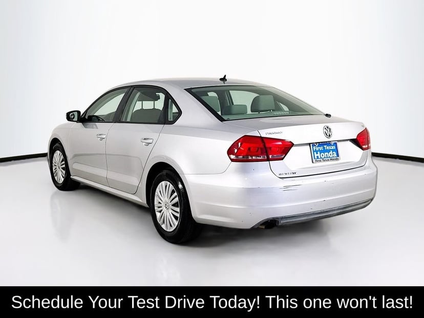 2015 Volkswagen Passat - Image 6