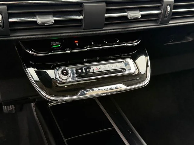 2023 Lincoln Corsair - Image 22