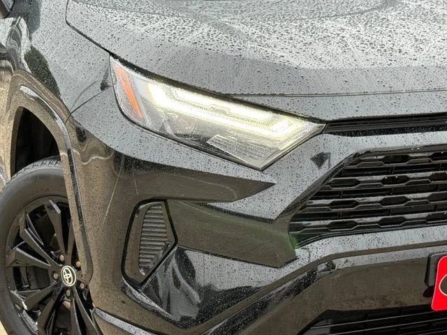 2022 Toyota RAV4 Hybrid - Image 3