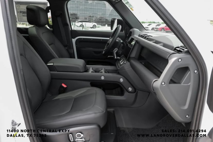 2026 Land Rover Defender 130 - Image 30