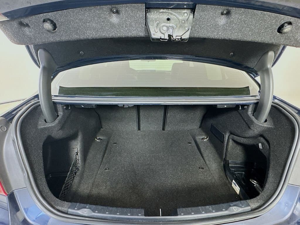 2015 BMW 3 - Image 34