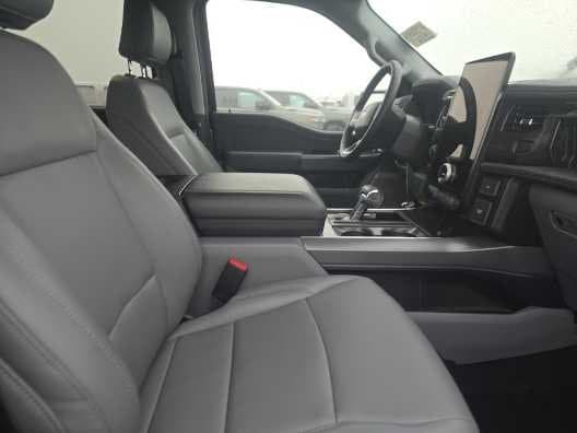 2025 Ford F-150 Lightning - Image 7