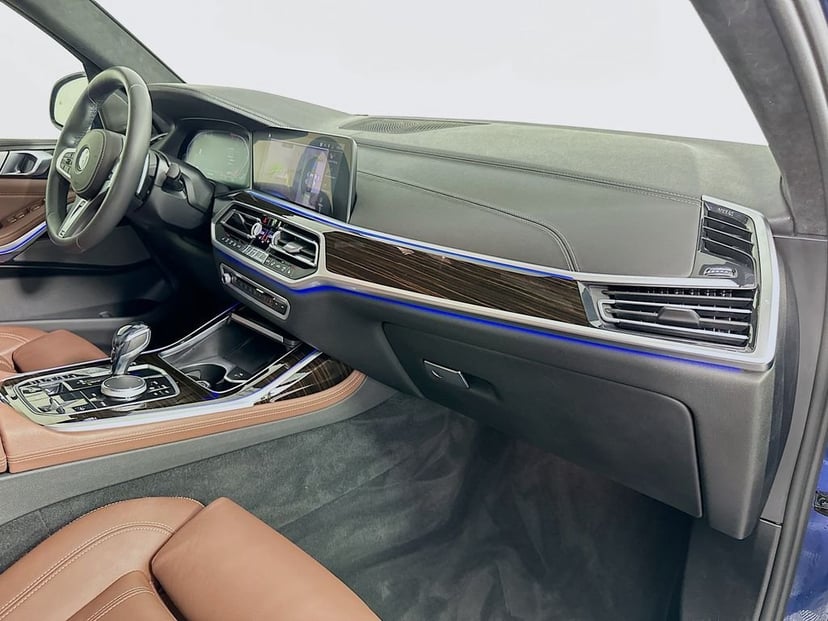 2020 BMW X7 - Image 31
