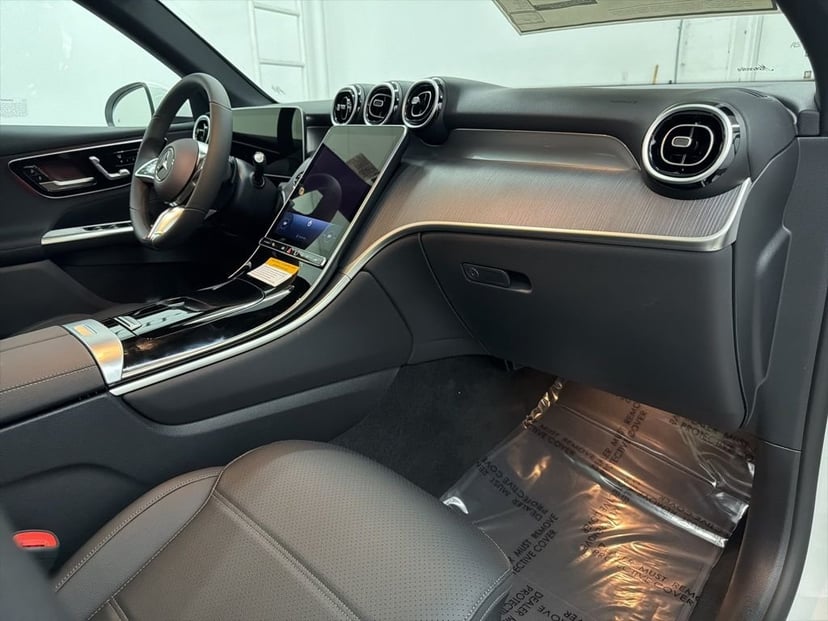 2026 Mercedes-Benz GLC - Image 28