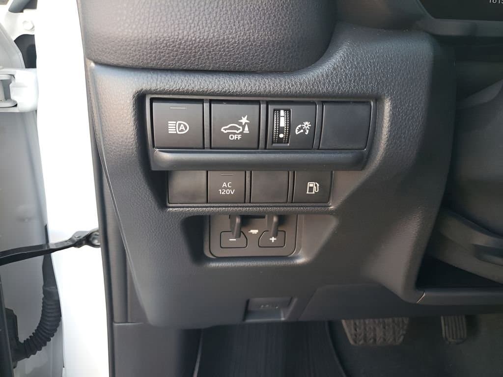 2025 Toyota Land Cruiser - Image 32