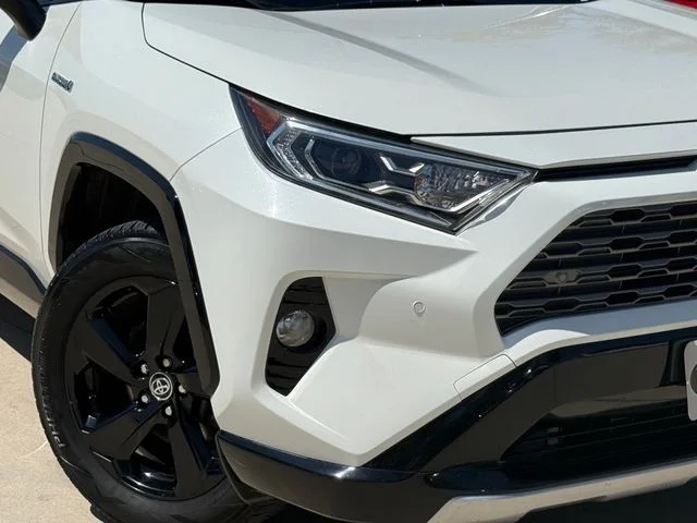 2020 Toyota RAV4 Hybrid - Image 3