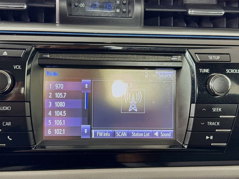 2015 Toyota Corolla - Image 16