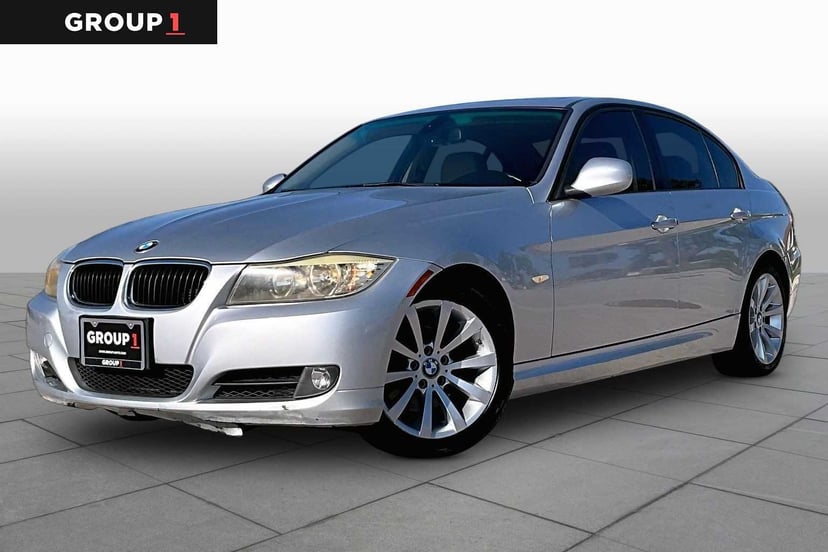 2011 BMW 328i - Image 1
