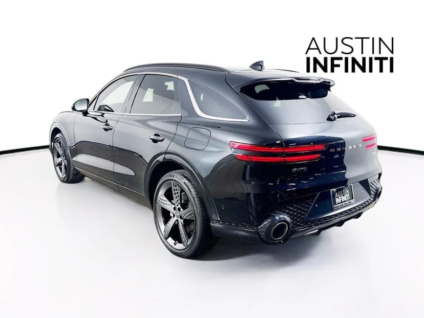 2022 Genesis GV70 - Image 5
