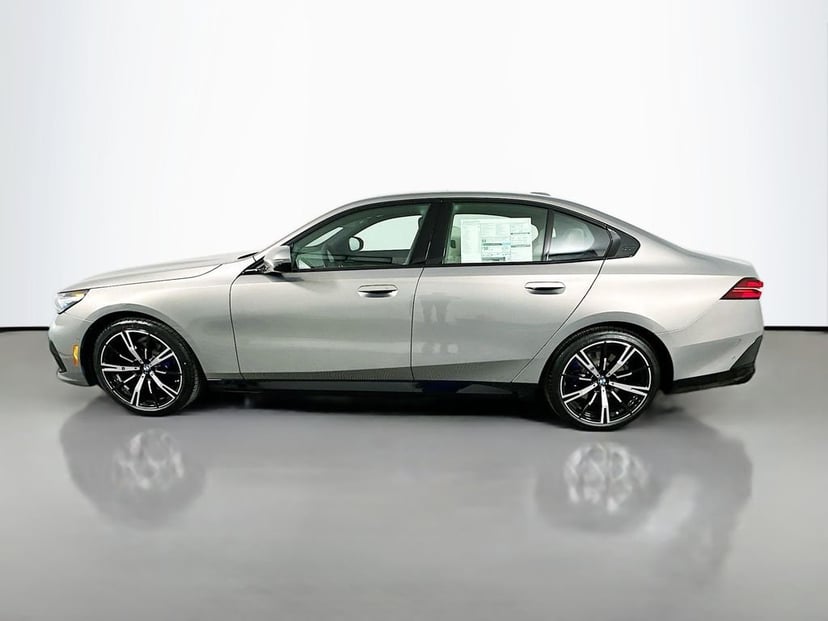 2026 BMW 5 Series - Image 8
