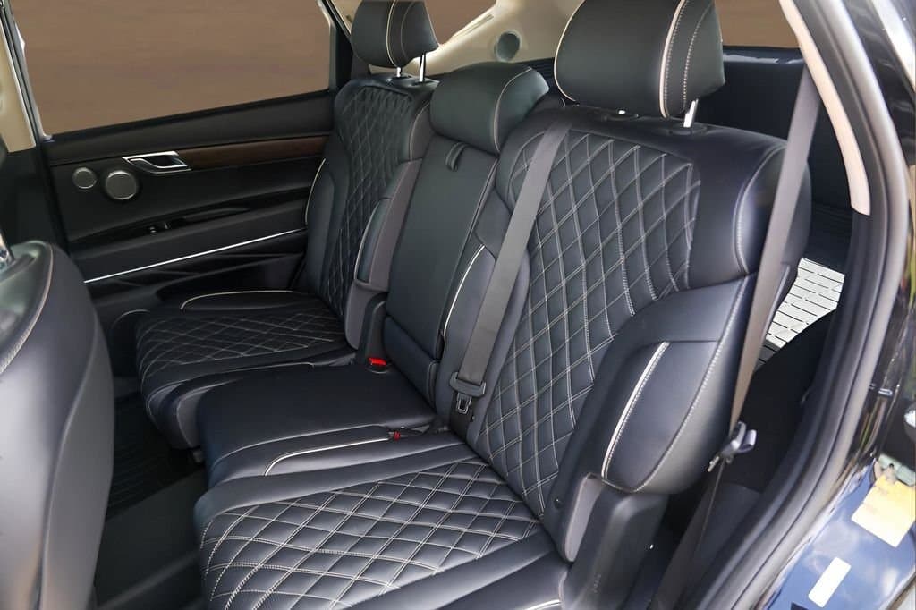 2023 Genesis GV80 - Image 27