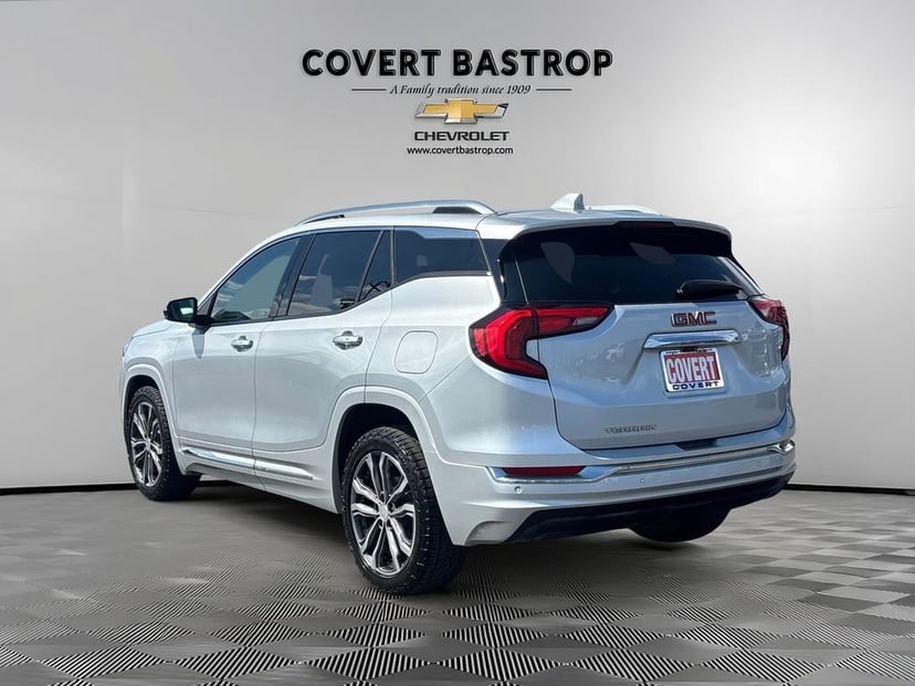 2021 GMC Terrain - Image 4