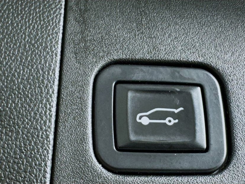 2018 Cadillac XT5 - Image 35