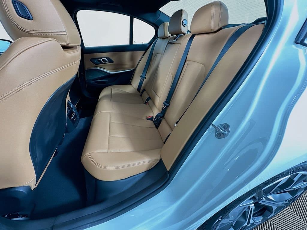 2026 BMW 3 Series - Image 17