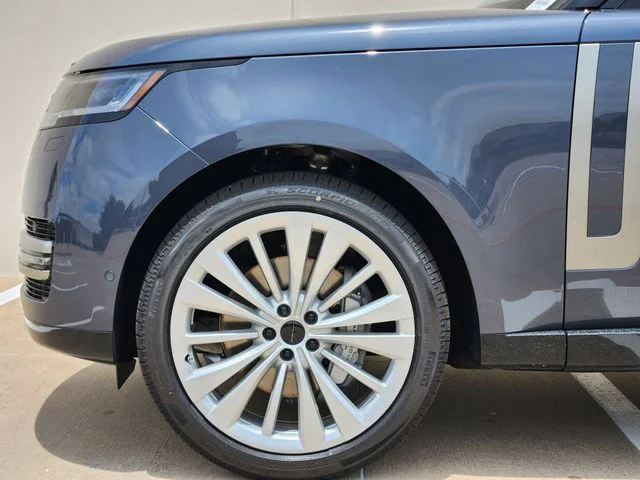 2026 Land Rover Range Rover - Image 9