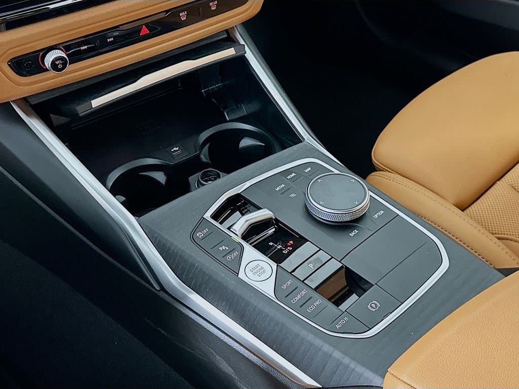 2026 BMW 3 Series - Image 15