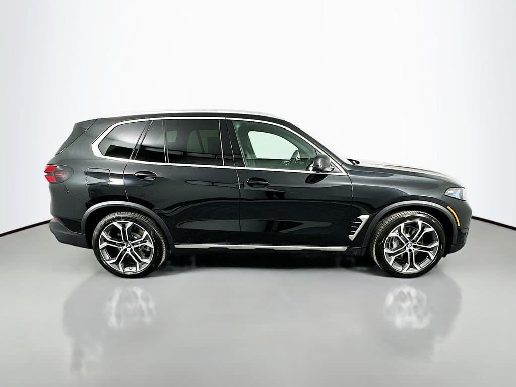 2026 BMW X5 - Image 4