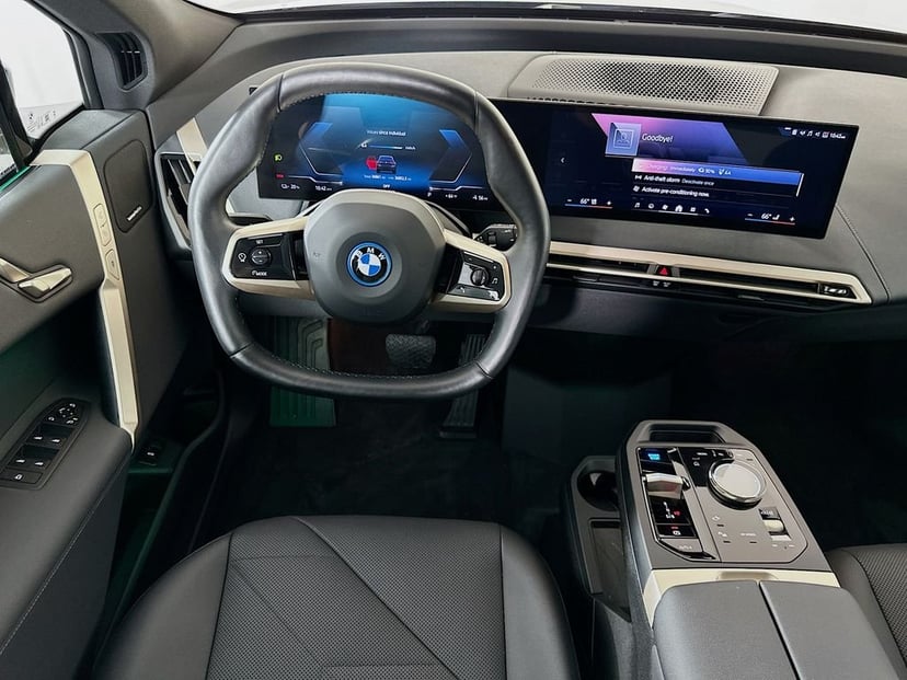 2024 BMW iX - Image 22