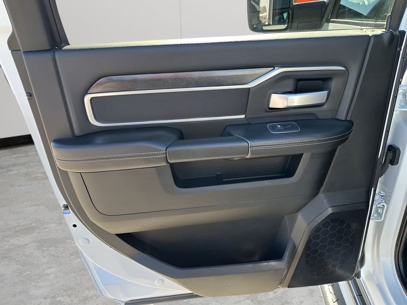 2024 Ram 3500 - Image 16