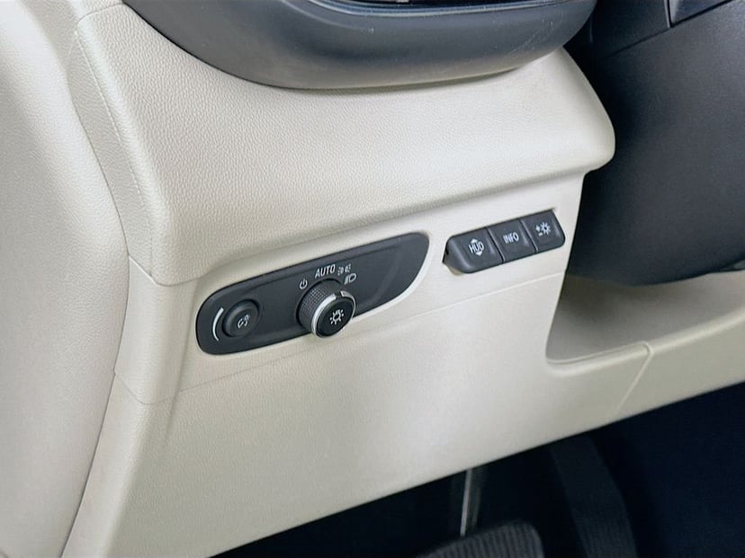 2022 Buick Envision - Image 10
