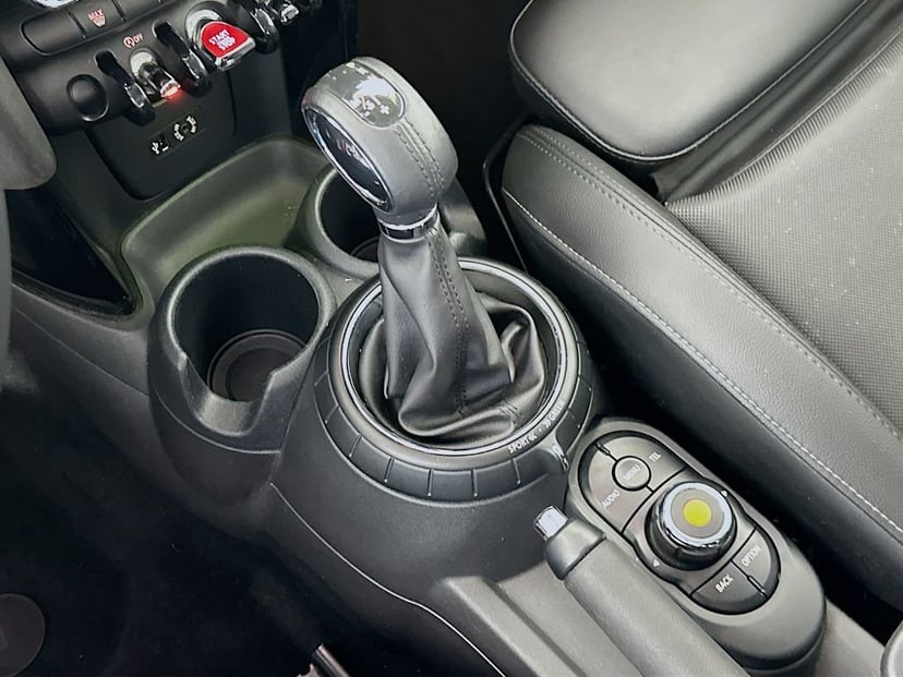 2015 MINI Cooper S - Image 15