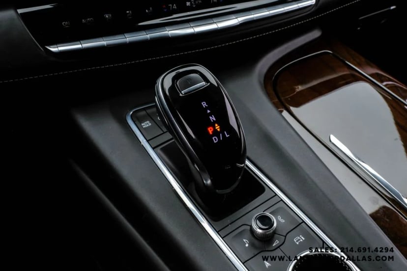 2021 Cadillac Escalade - Image 26