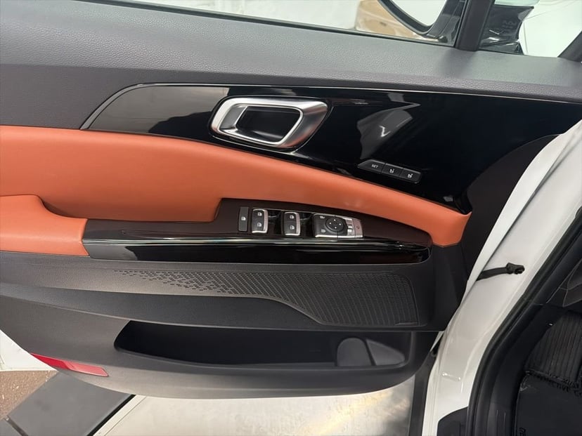 2023 Kia Carnival - Image 18