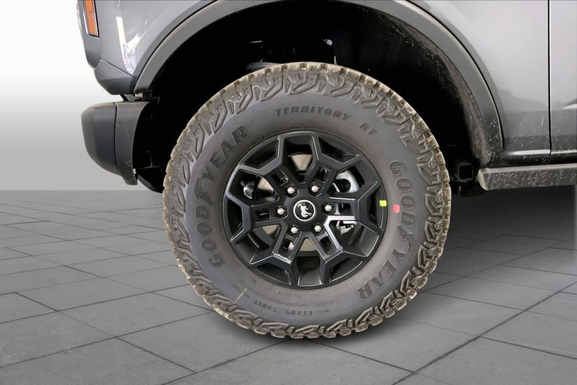 2026 Ford Bronco - Image 9
