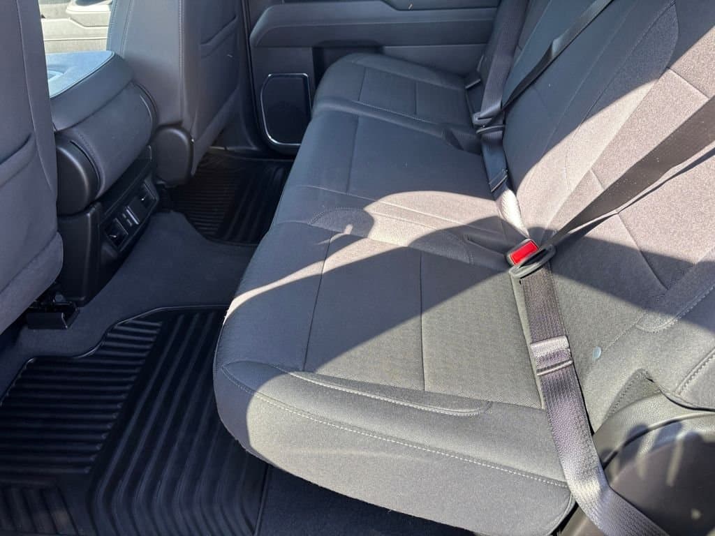 2025 Chevrolet Silverado 1500 - Image 25