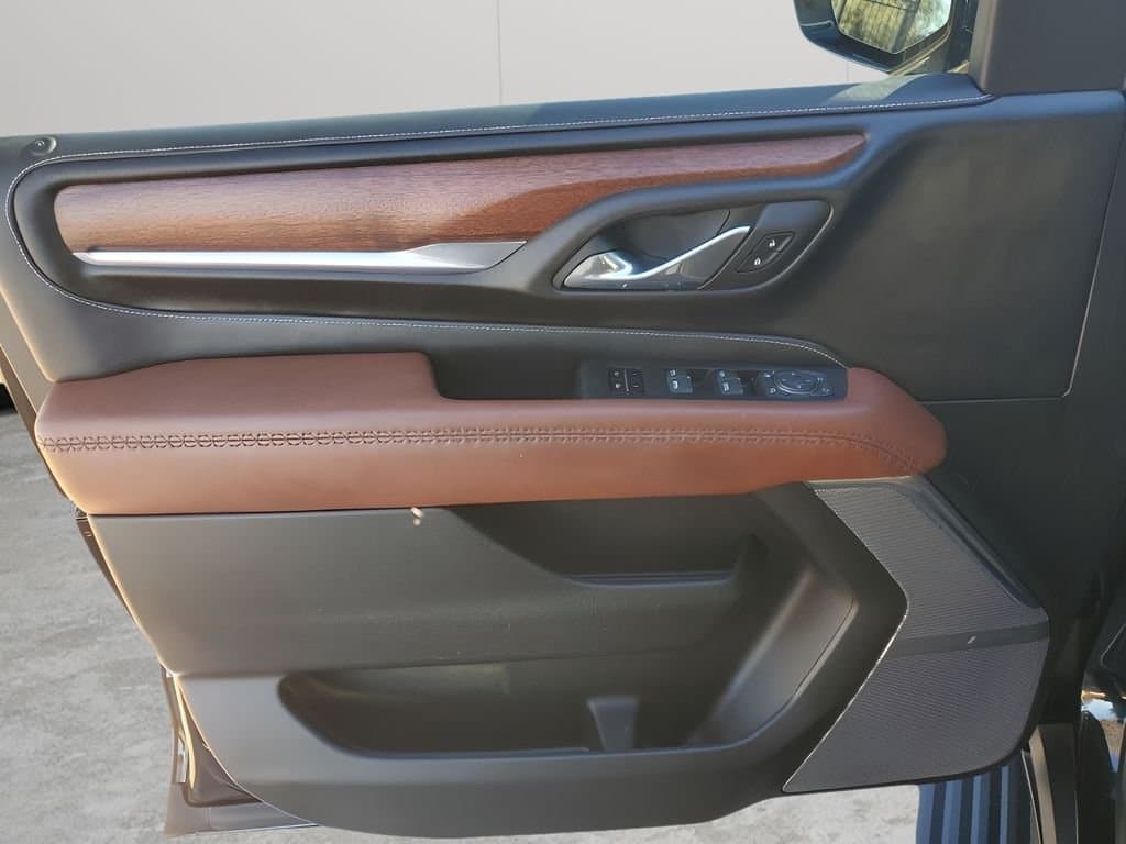 2023 GMC Yukon - Image 26