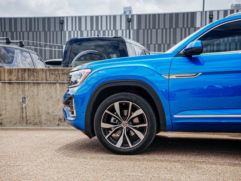 2024 Volkswagen Atlas Cross Sport - Image 8