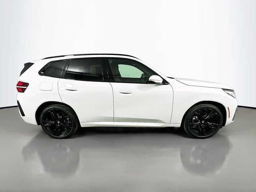 2026 BMW X3 - Image 3