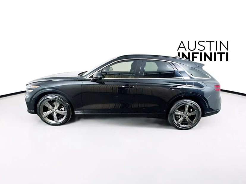 2022 Genesis GV70 - Image 4