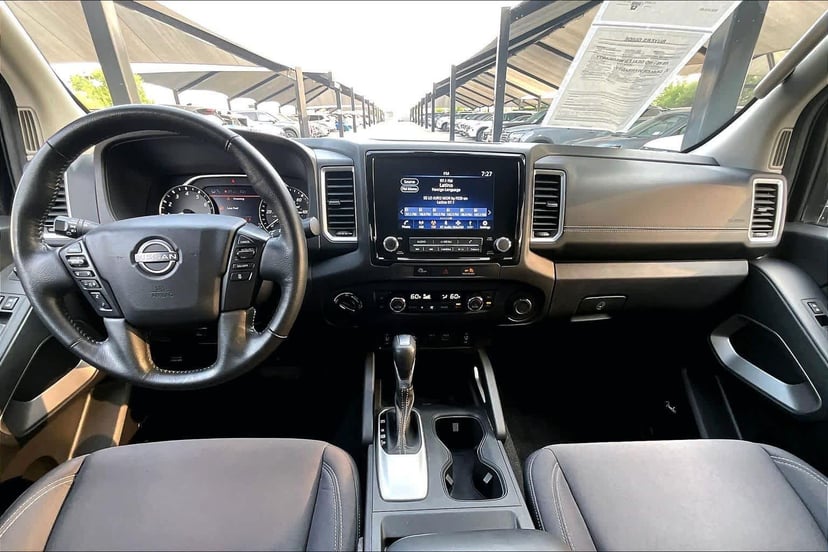 2023 Nissan Frontier - Image 15