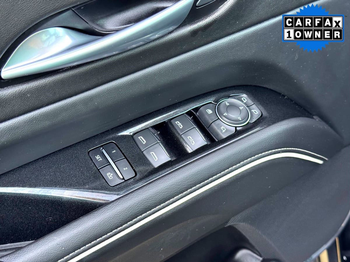 2023 Cadillac Escalade - Image 17