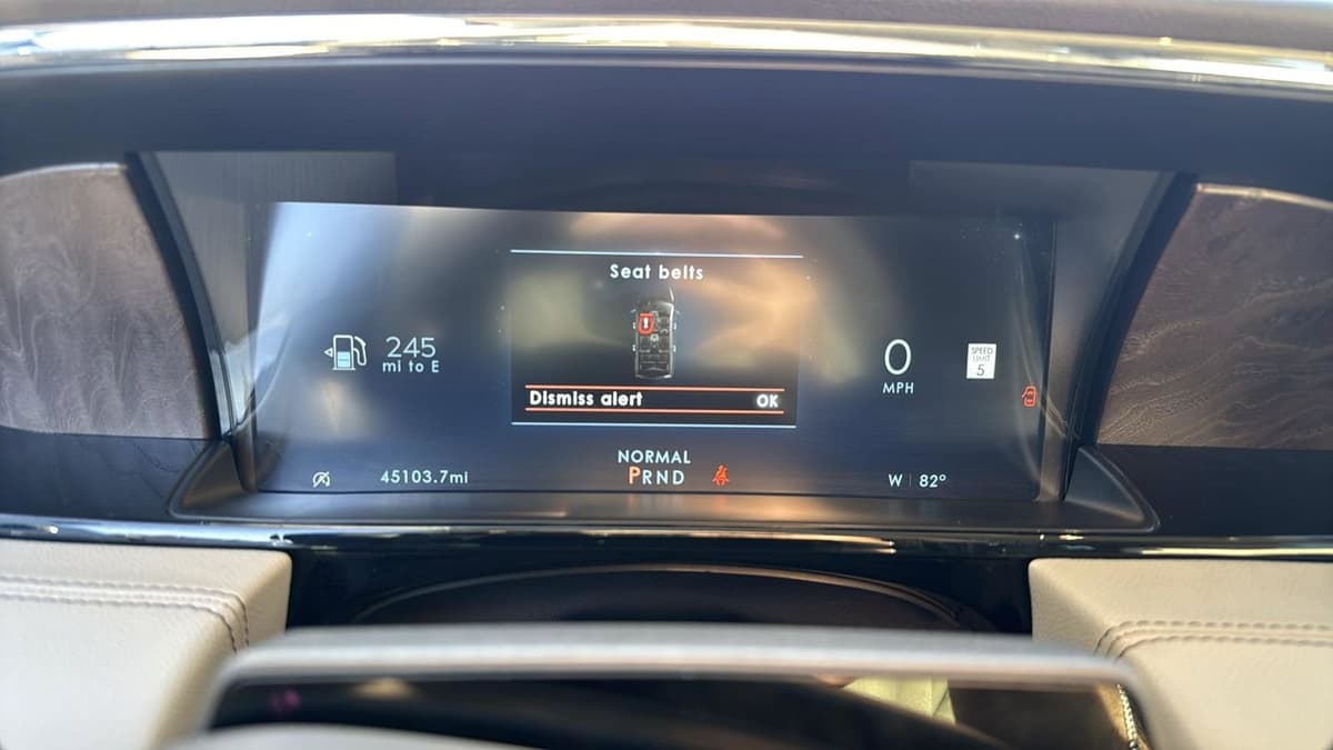 2023 Lincoln Navigator L - Image 14