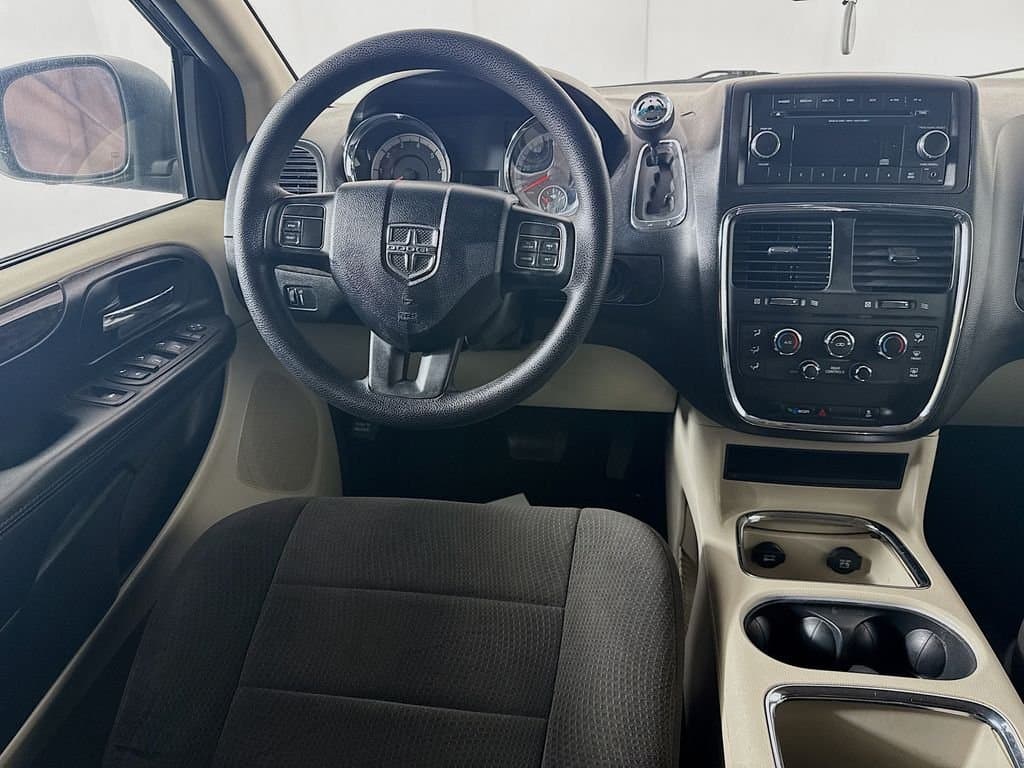 2012 DODGE Grand - Image 24