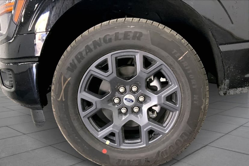 2026 Ford F-150 - Image 9