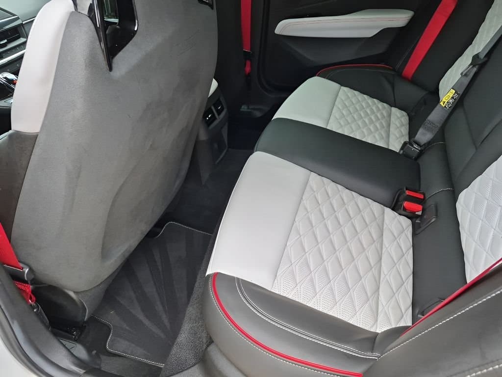 2023 Cadillac CT4 - Image 20