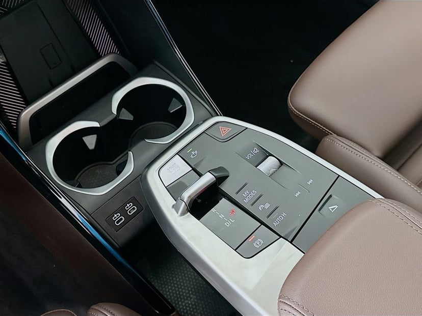 2025 BMW X1 - Image 16