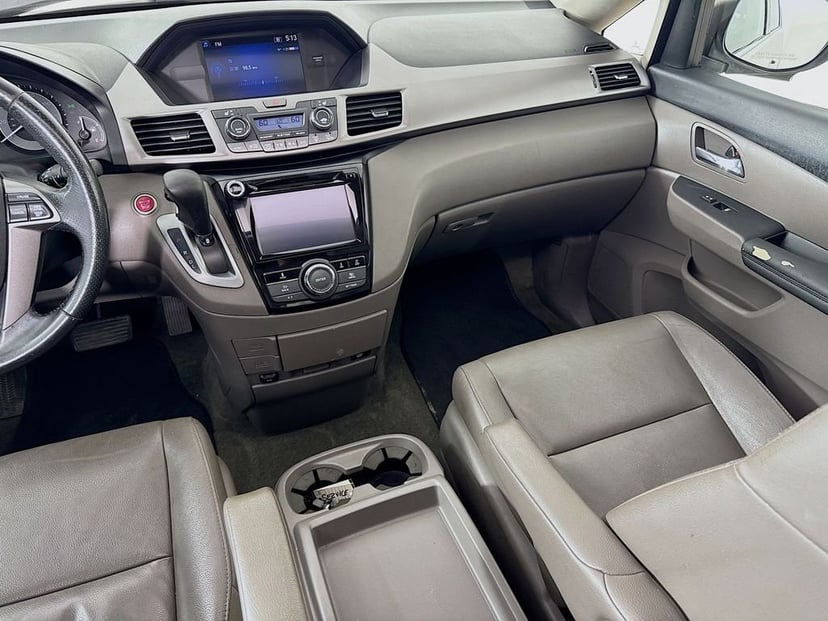 2015 Honda Odyssey - Image 29