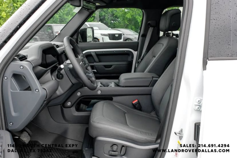 2026 Land Rover Defender 110 - Image 3
