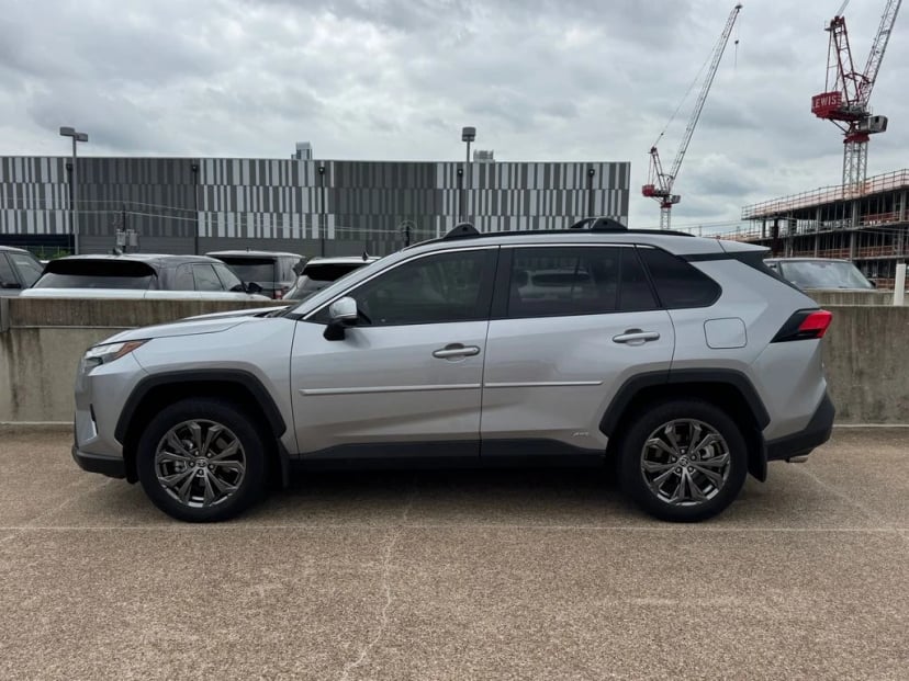 2025 Toyota RAV4 Hybrid - Image 5