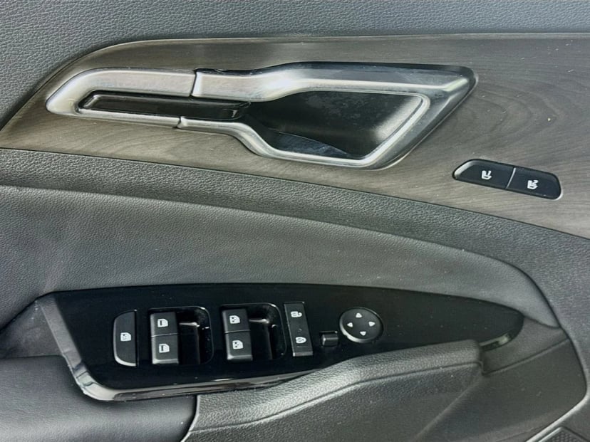 2023 Kia Sportage - Image 21