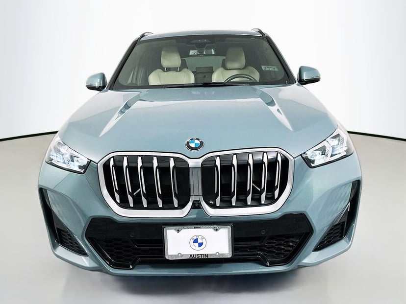 2023 BMW X1 - Image 2