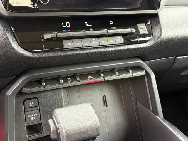 2024 Toyota Tundra - Image 18